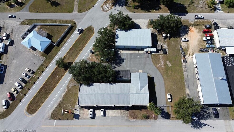 More Photos Of 32379 Broadway St, Sebring Storefront For Sale