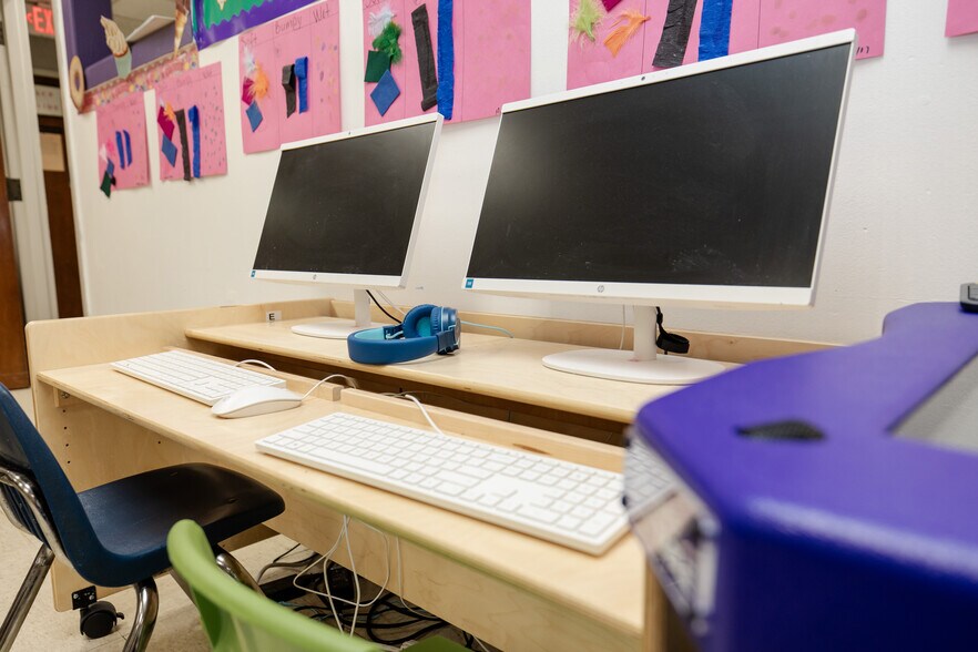 More Photos Of 217 N Kirkman Rd, Orlando Office For Sale