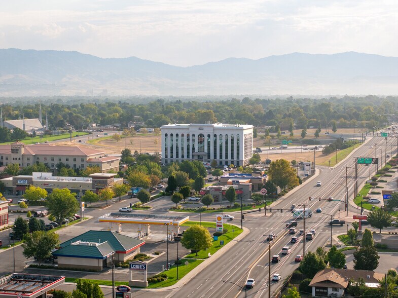 More Photos Of 1444 S Entertainment Ave, Boise Office For Lease