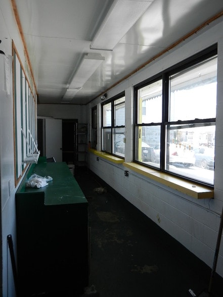 More Photos Of 835 N Main St, Fall River General Retail For Sale