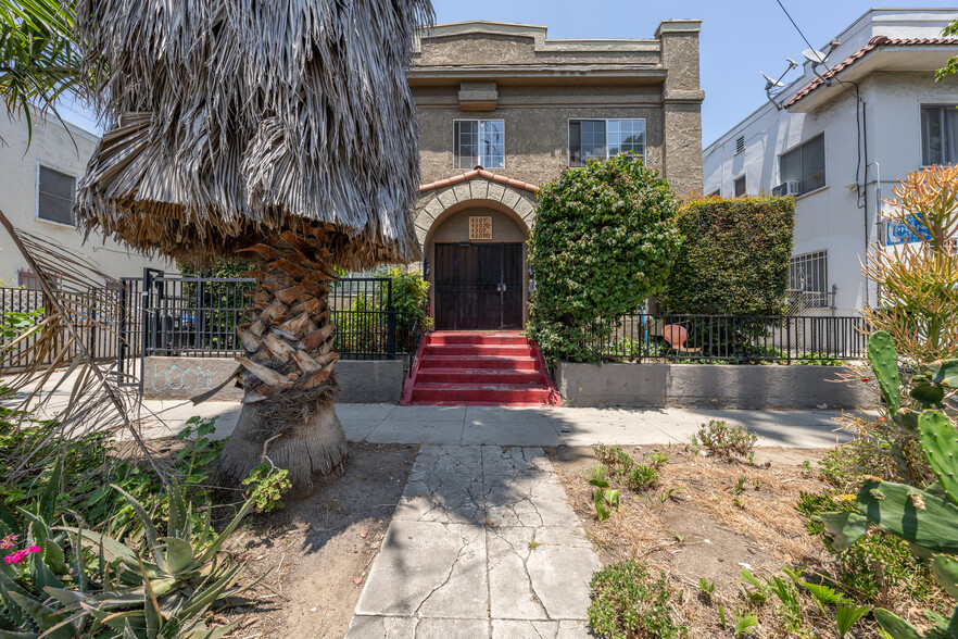 Primary Photo Of 4307 Clinton St, Los Angeles Apartments For Sale