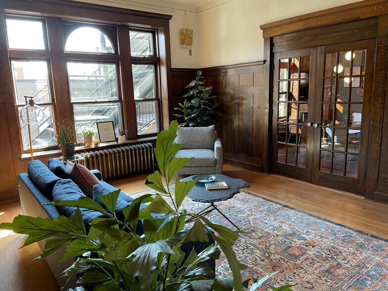 More Photos Of 144 S 39th St, Omaha Office For Lease