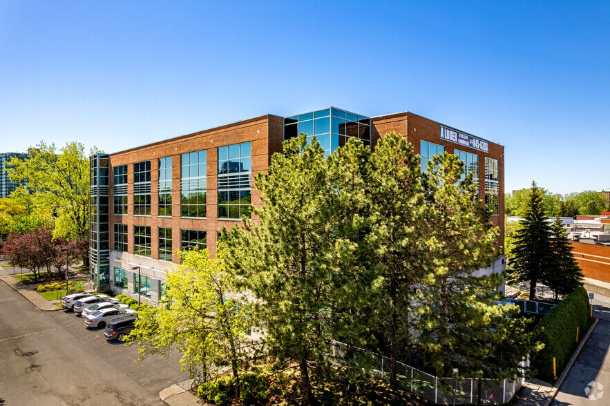 More Photos Of 3000 Boul René-Lévesque, Verdun Office For Lease