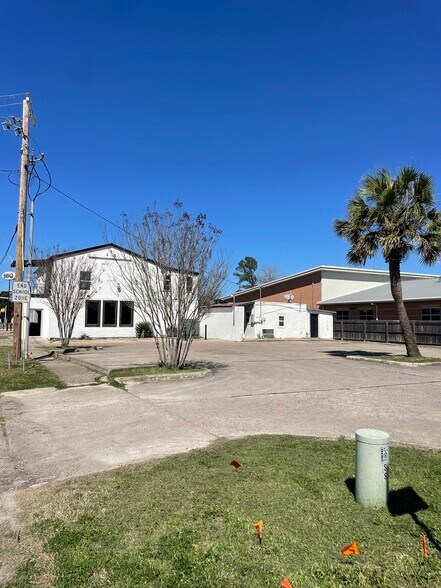 More Photos Of 444 Main St, Yorktown Restaurant For Sale