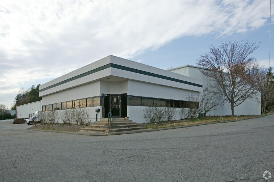 Primary Photo Of 5170 Indiana Ave, Winston-Salem Warehouse For Lease