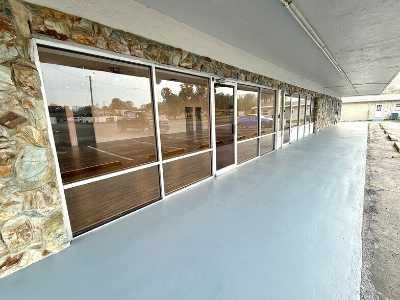 More Photos Of 1 Beverly Hills Blvd, Beverly Hills General Retail For Sale