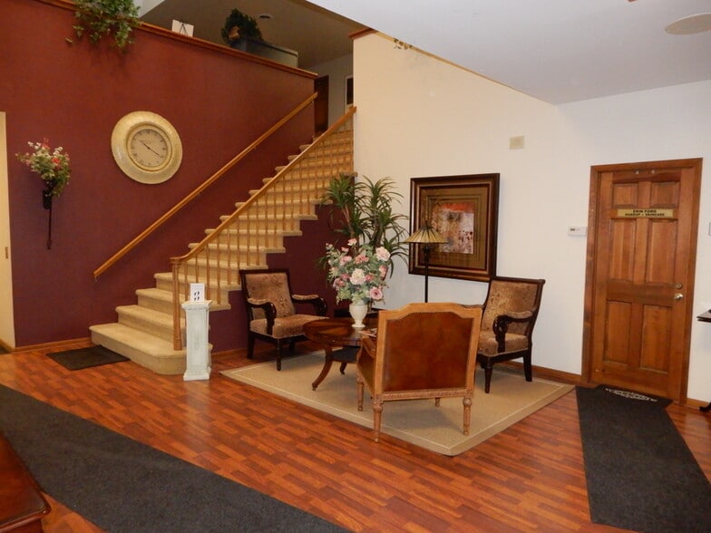More Photos Of 440 Third Ave, Watervliet Office For Sale