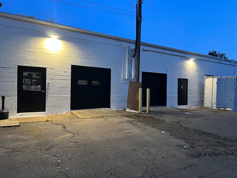 More Photos Of 604 South St, Holbrook Manufacturing For Sale