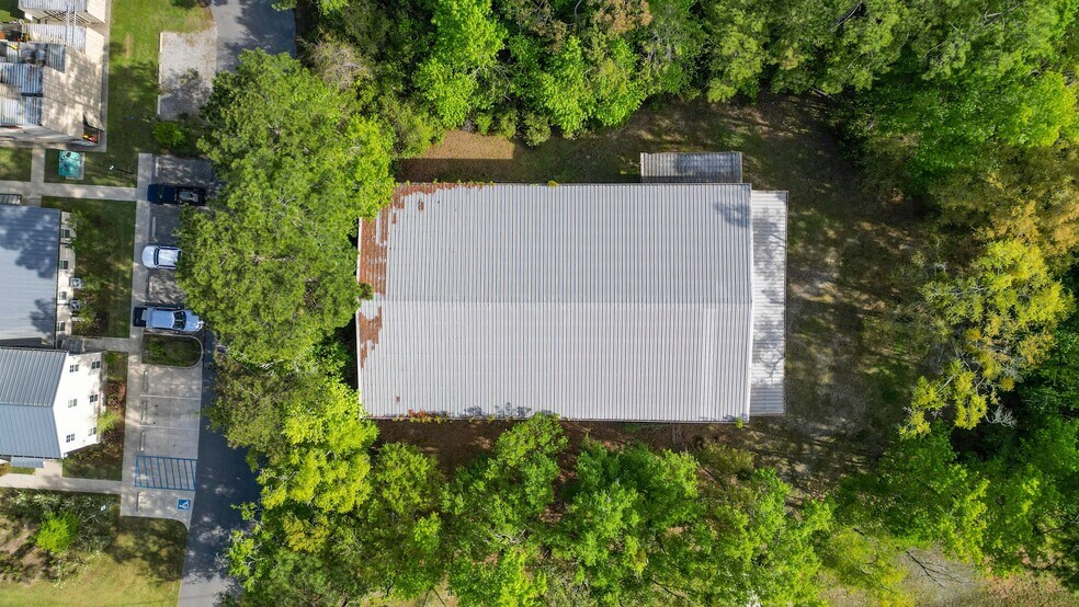 More Photos Of 140 Bay Pines Rd, Beaufort Warehouse For Lease