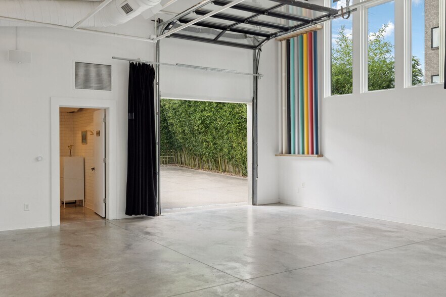 More Photos Of 2517 White Ave, Nashville Office Residential For Sale