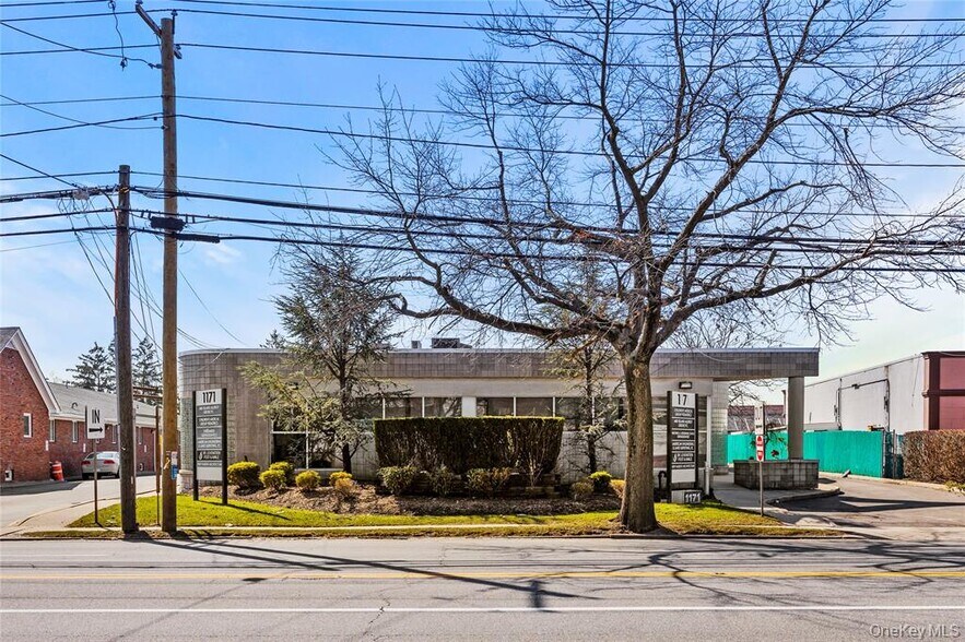 More Photos Of 1171 Old Country Rd, Plainview Medical For Sale