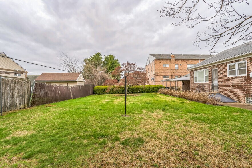 More Photos Of 1718 Rhawn St, Philadelphia Land For Sale