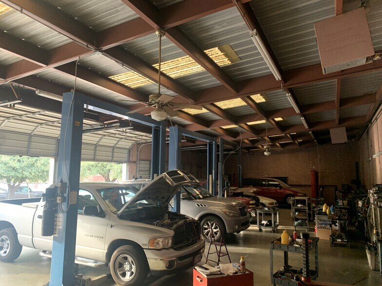 More Photos Of 2403 Community Dr, Dallas Auto Repair For Sale