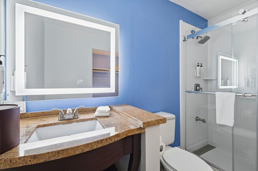 More Photos Of 600 Riverside Ave, Santa Cruz Hotel For Sale