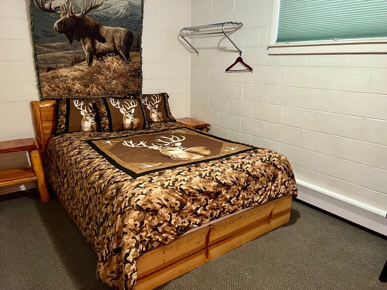 More Photos Of 501 S 6th St, Thermopolis Hotel For Sale