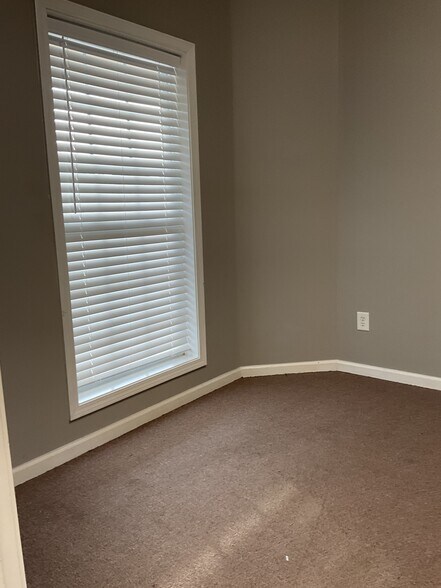 More Photos Of 157 Garrett Way NW, Milledgeville Self Storage For Lease