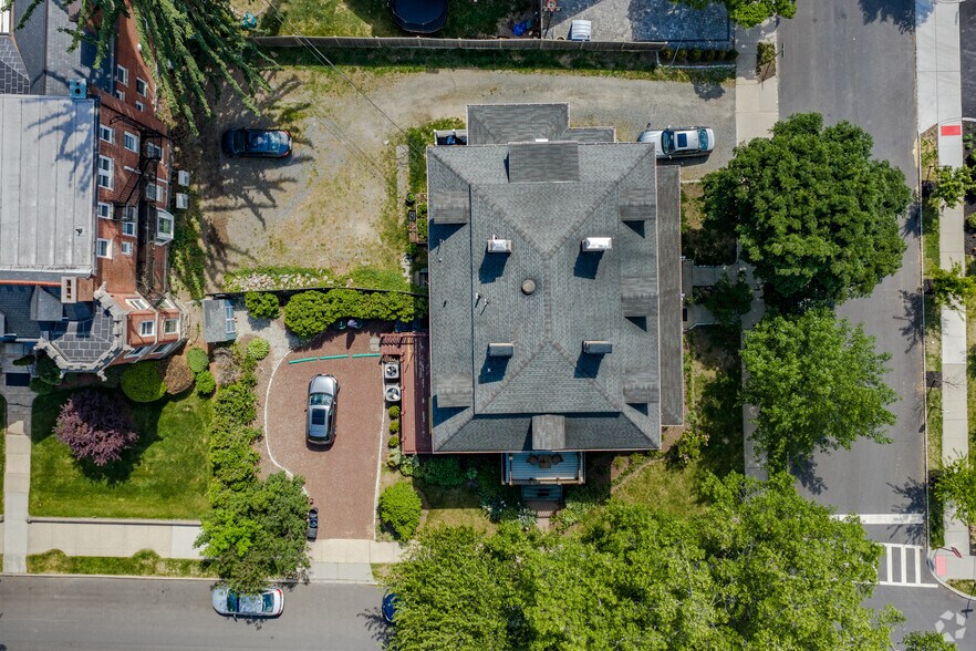More Photos Of 2 Perry St, Morristown Office Residential For Sale