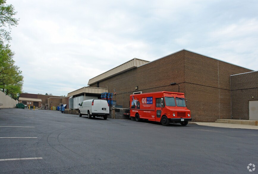 More Photos Of 15142 Frederick Rd, Rockville Unknown For Lease