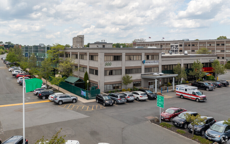 Primary Photo Of 800 Cummings Ctr, Beverly Medical For Lease