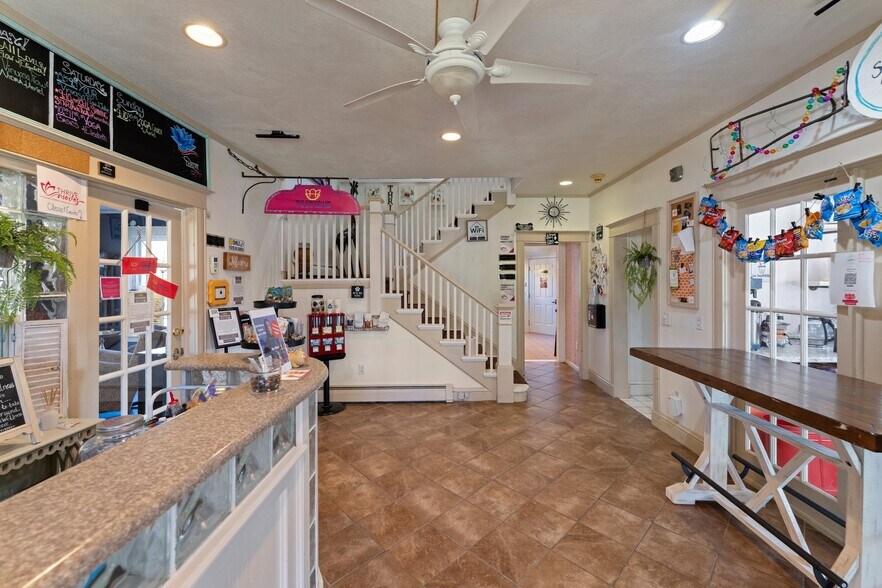 More Photos Of 4372 Post Rd, East Greenwich Office Residential For Sale