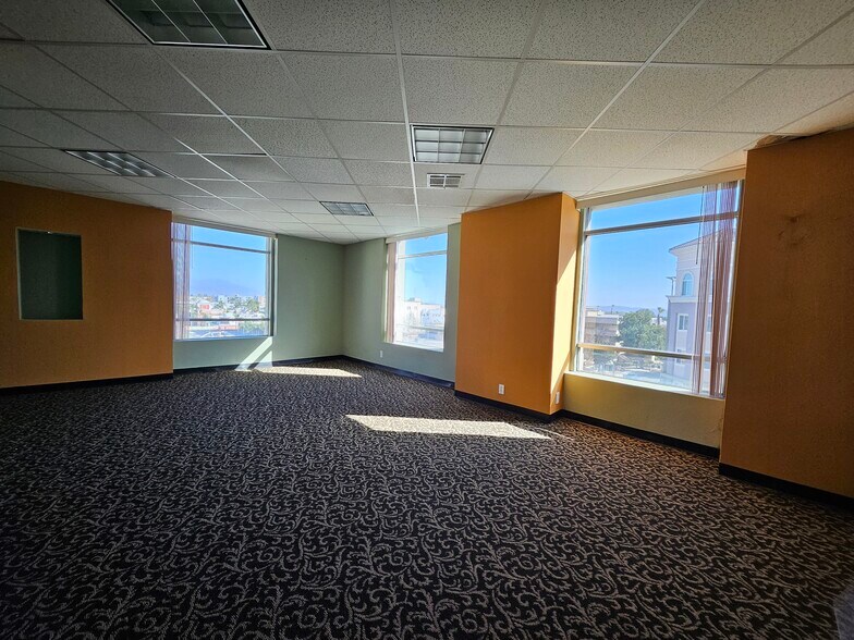 More Photos Of 301-317 W Main St, Alhambra Loft Creative Space For Sale