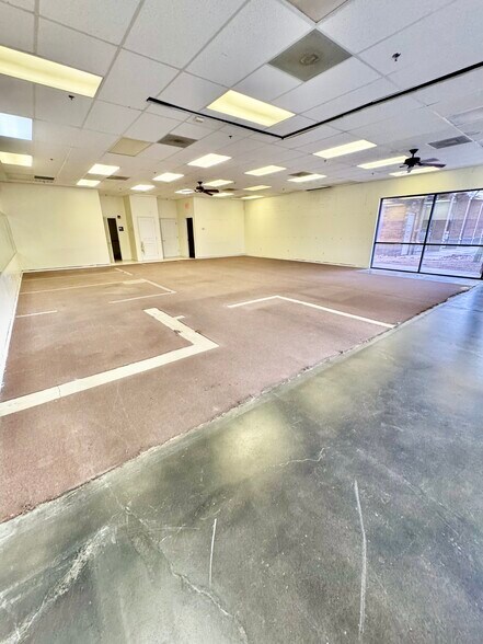More Photos Of 1965 S Alma School Rd, Chandler General Retail For Lease