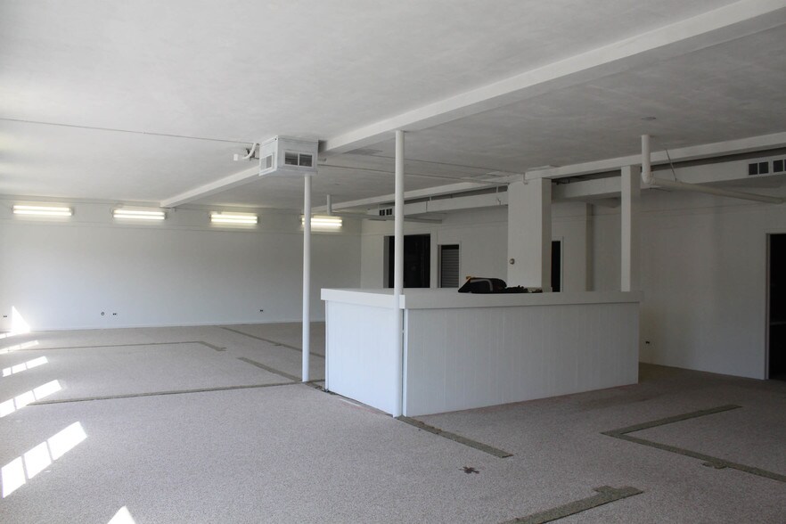 More Photos Of 119-121 Calhoun St, Woodstock Storefront Retail Office For Lease