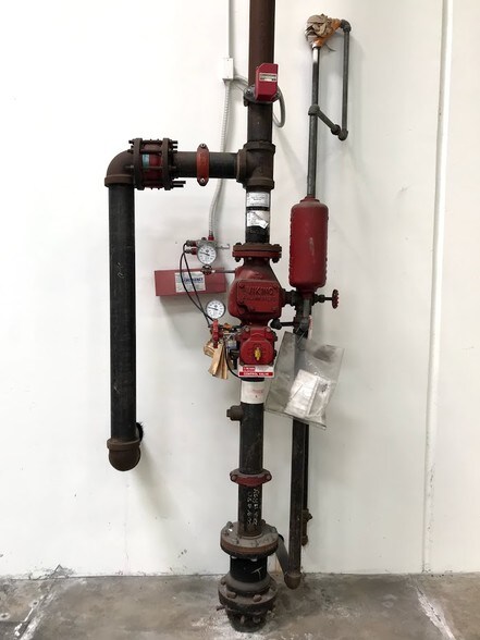 More Photos Of 3430 E Airport Way, Long Beach Warehouse For Lease