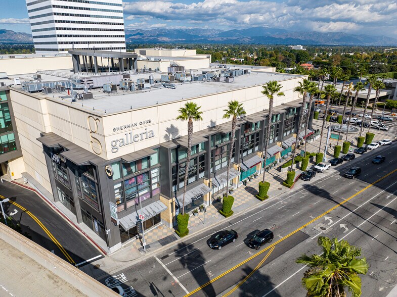 More Photos Of 15301 Ventura Blvd, Sherman Oaks Unknown For Lease