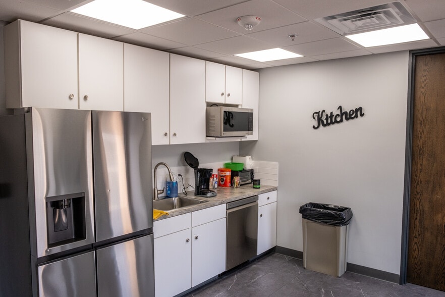 More Photos Of 221 W Webster Ave, Muskegon Medical For Sale