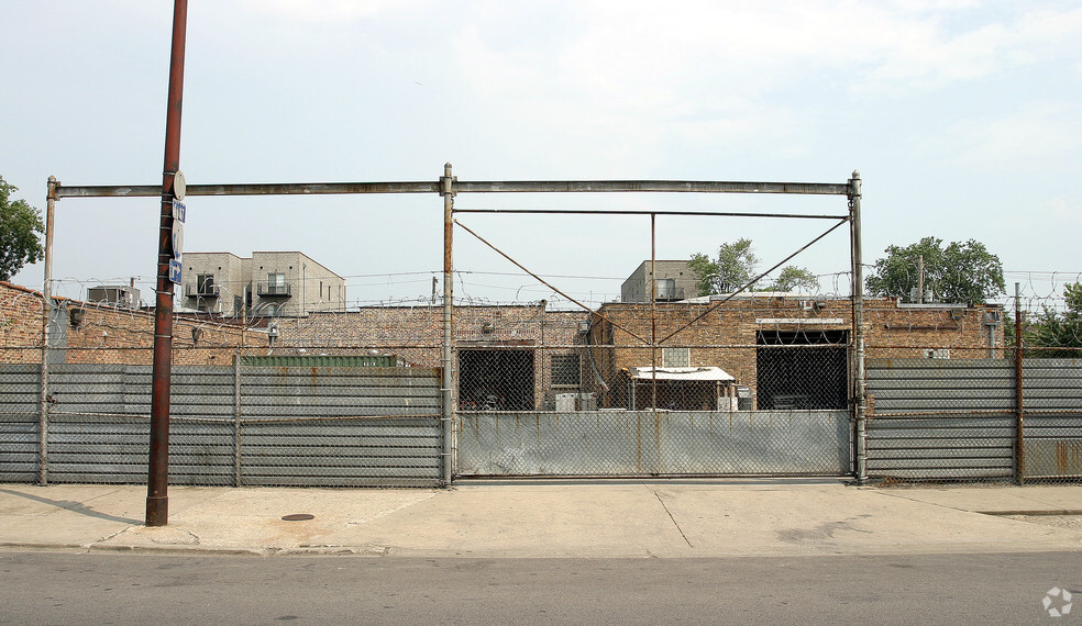 Primary Photo Of 2738 W Harrison St, Chicago Warehouse For Sale