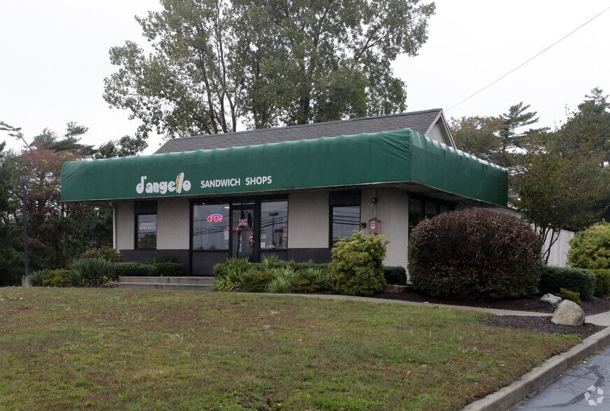 More Photos Of 3020 Cranberry Hwy, East Wareham Fast Food For Lease
