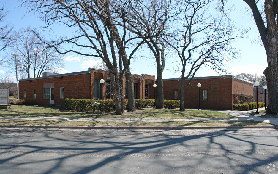 Primary Photo Of 2600 Wayzata Blvd, Minneapolis Office For Sale