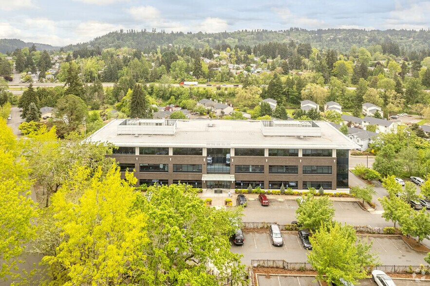 More Photos Of 1730-1750 Blankenship Rd, West Linn Office For Sale