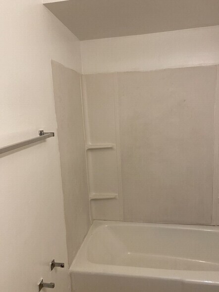 More Photos Of 1624 Northwinds Estates Dr, Saint Louis Apartments For Sale