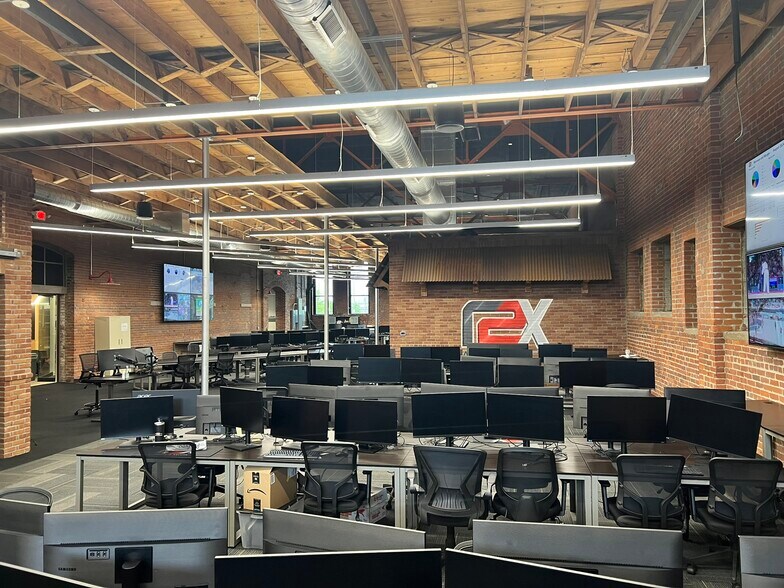 More Photos Of 930 Daly St, Indianapolis Loft Creative Space For Lease