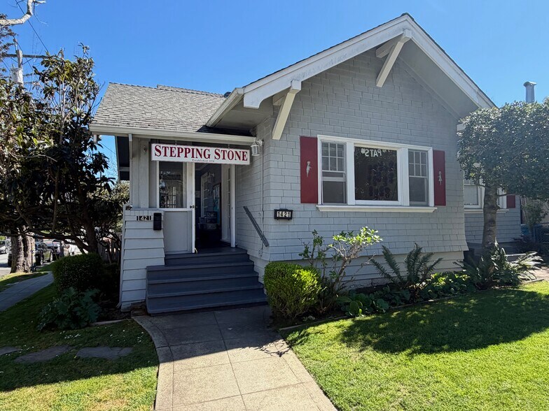 Primary Photo Of 1421 Palm Dr, Burlingame Religious Facility For Sale