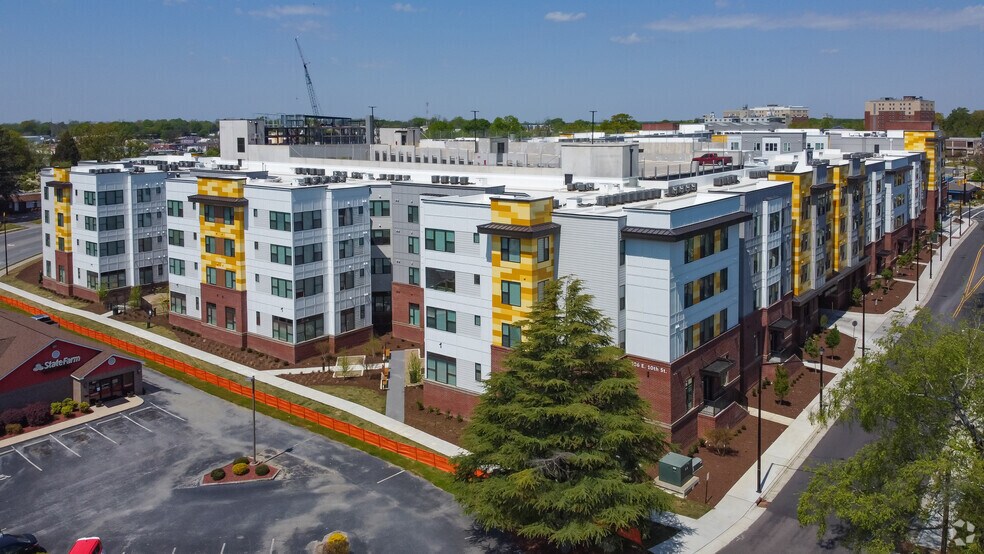 More Photos Of 306 E 10TH St, Greenville Apartments For Lease