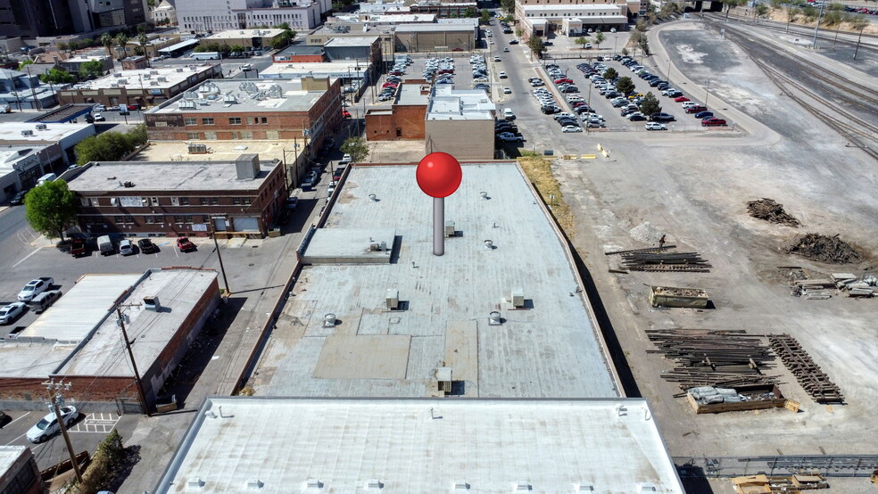 More Photos Of 220 N Saint Vrain St, El Paso Light Distribution For Sale