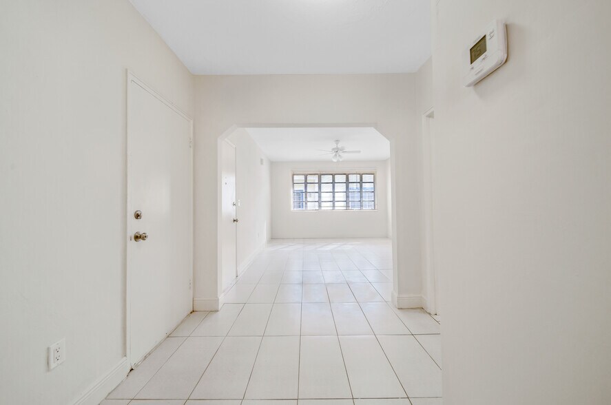 More Photos Of 931 SW 3rd St, Miami Apartments For Sale