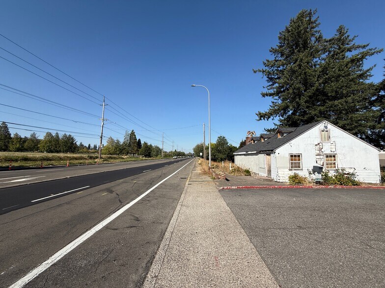 More Photos Of 18005 NE Sandy Blvd, Portland Land For Sale