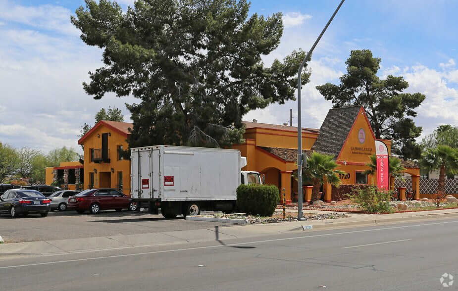 More Photos Of 2720 N Oracle Rd, Tucson General Retail For Sale