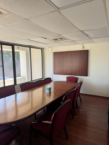 More Photos Of 711 W 17th St, Costa Mesa Light Manufacturing For Sale