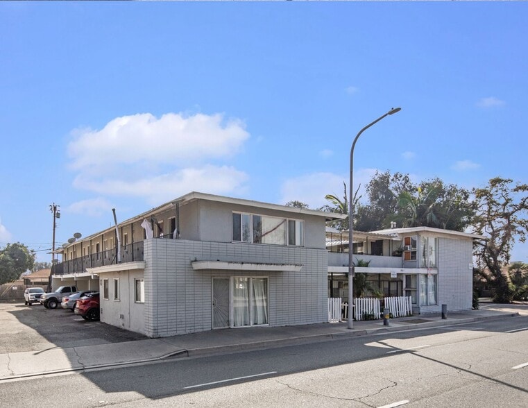 More Photos Of 902 E 17th St, Santa Ana Apartments For Sale
