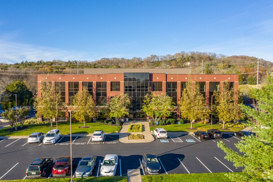 More Photos Of 5410 Maryland Way, Brentwood Unknown For Lease