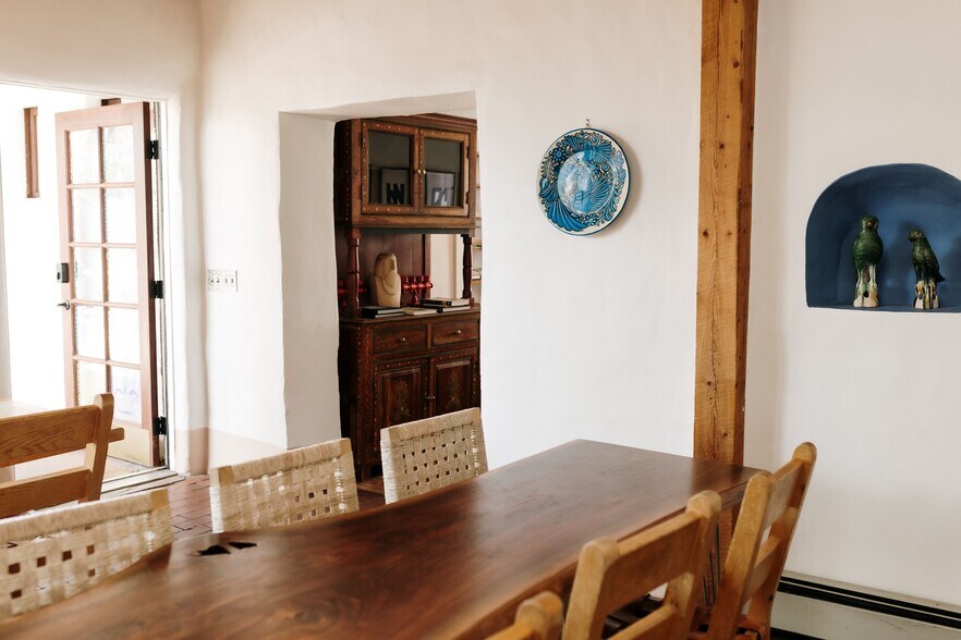 More Photos Of 220 W Manhattan Ave, Santa Fe Hotel For Sale