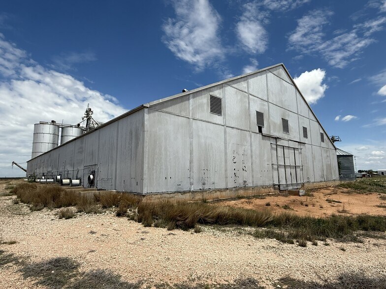 More Photos Of 743 W US Highway 70, Plainview Industrial For Sale