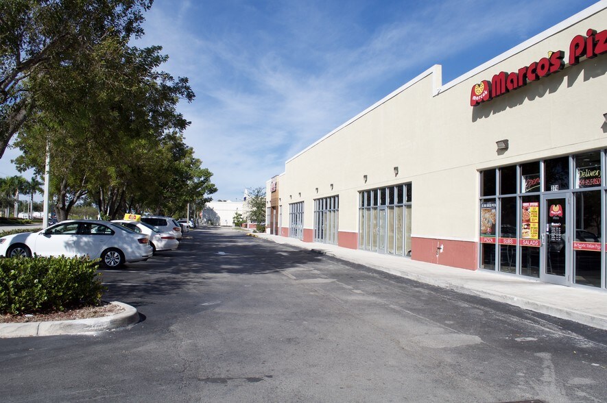 More Photos Of 374-400 N Rock Island Rd, Margate Freestanding For Lease