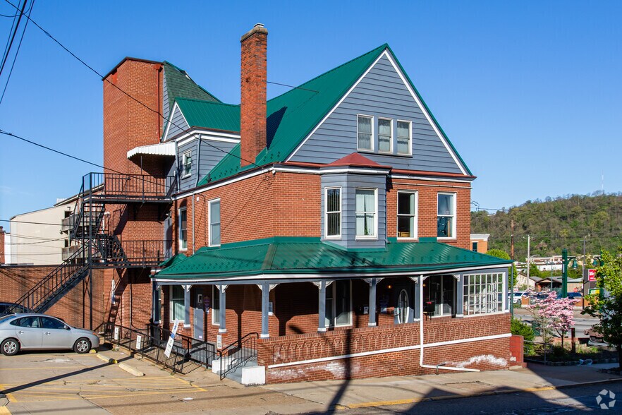 Primary Photo Of 806 West St, Homestead Office For Sale