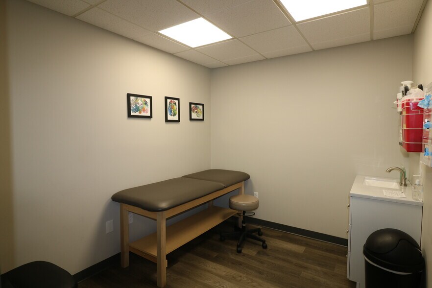More Photos Of 34 Executive Dr, Norwalk Medical For Lease